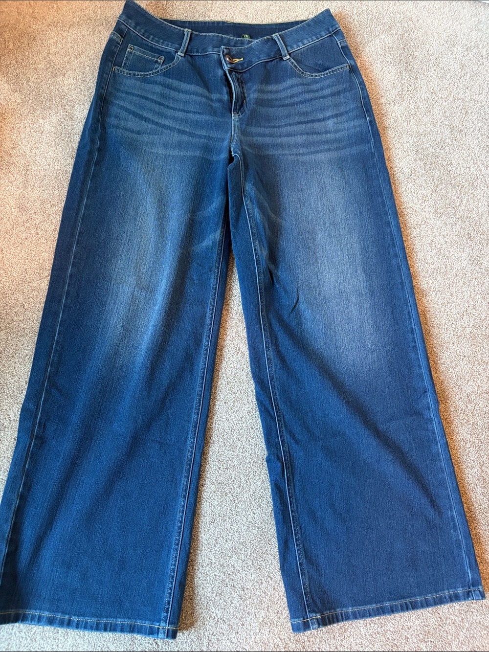 HALARA Wide Leg Jeans in Dark Blue Denim